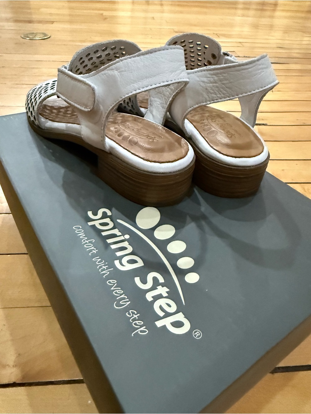 Spring Step White Sandal - Picture 4 of 5